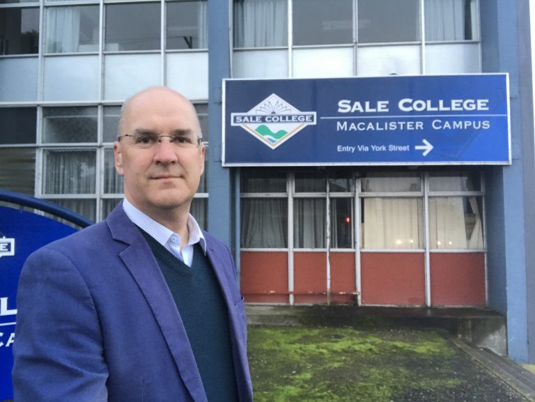 Minister should visit Sale College: MLA