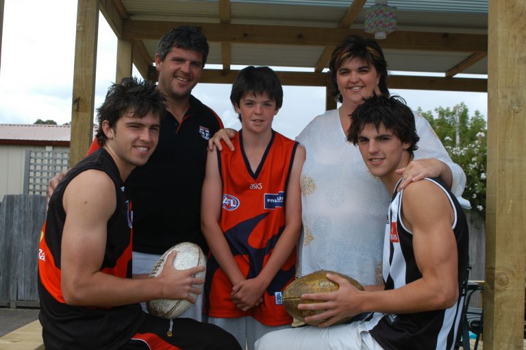 Pies skipper to set record