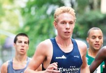 Huffer shows class in Hawaii mile-long race