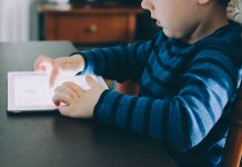 Tips for reducing kids’ screen time this holidays