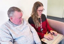 Neighbourhood houses helping improve digital literacy