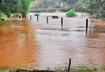 Avoid flood waters at Flooding Creek and Port of Sale