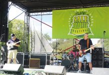 Performers and community brave the heat at Sale Music Festival