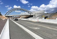 Princes Highway traffic switched to under Kilmany Bridge