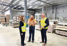 Governor visits ASH in Heyfield