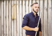 Flautist in Lakes Entrance