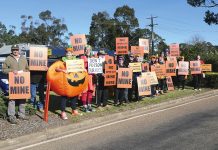 Fingerboards mine faces protests