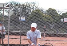 Top junior tennis teams clash