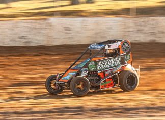 Australian champion wins speedcar feature