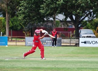 Stratford, Collegians in showdown