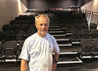 Shakespeare festival off to a smashing Stratford start