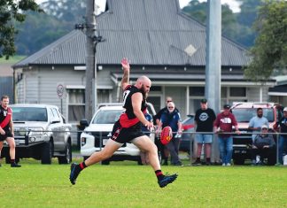 Bombers back on top of East Gippsland footy ladder