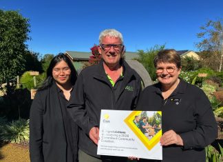 Bank donates to George Gray Centre