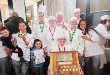 Tony Dawkins of Glenmaggie Wines cooks up a storm at AUSTAFE Cooking final