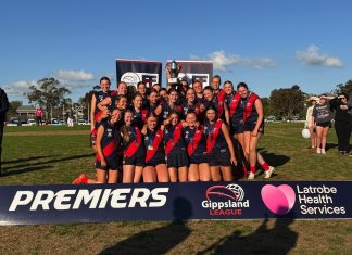 Brilliant Redlegs claim back to back flags