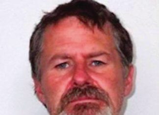 Manhunt after axe attack in Tyers