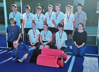 Gipps Hockey champs
